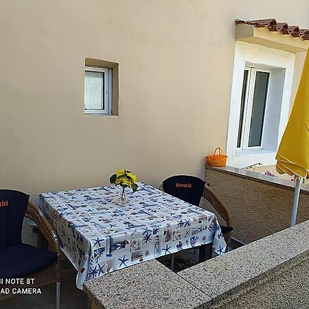Apartament Cres Eksteriør bilde
